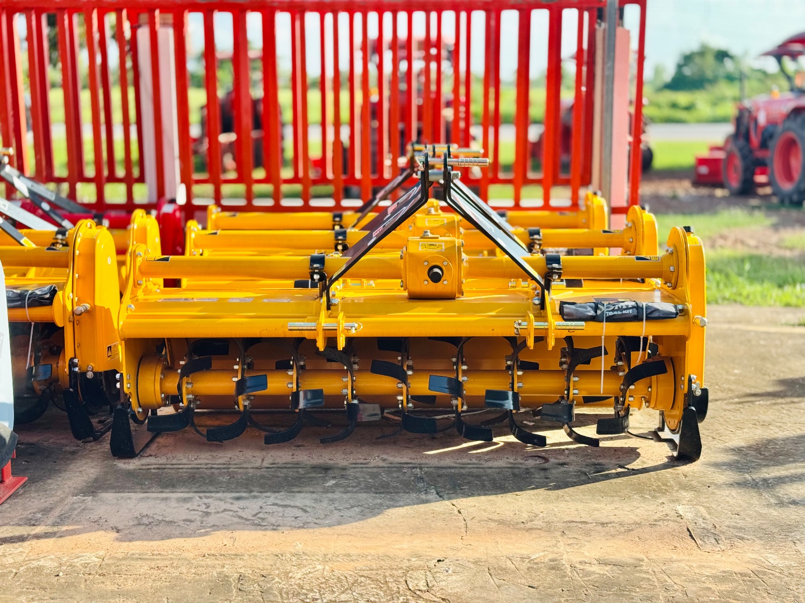 จอบหมุน โรตารี่ CMT รุ่น RT-F180SS หน้ากว้าง 1.8 เมตร สำหรับรถแทรกเตอร์ 45-51 แรงม้า